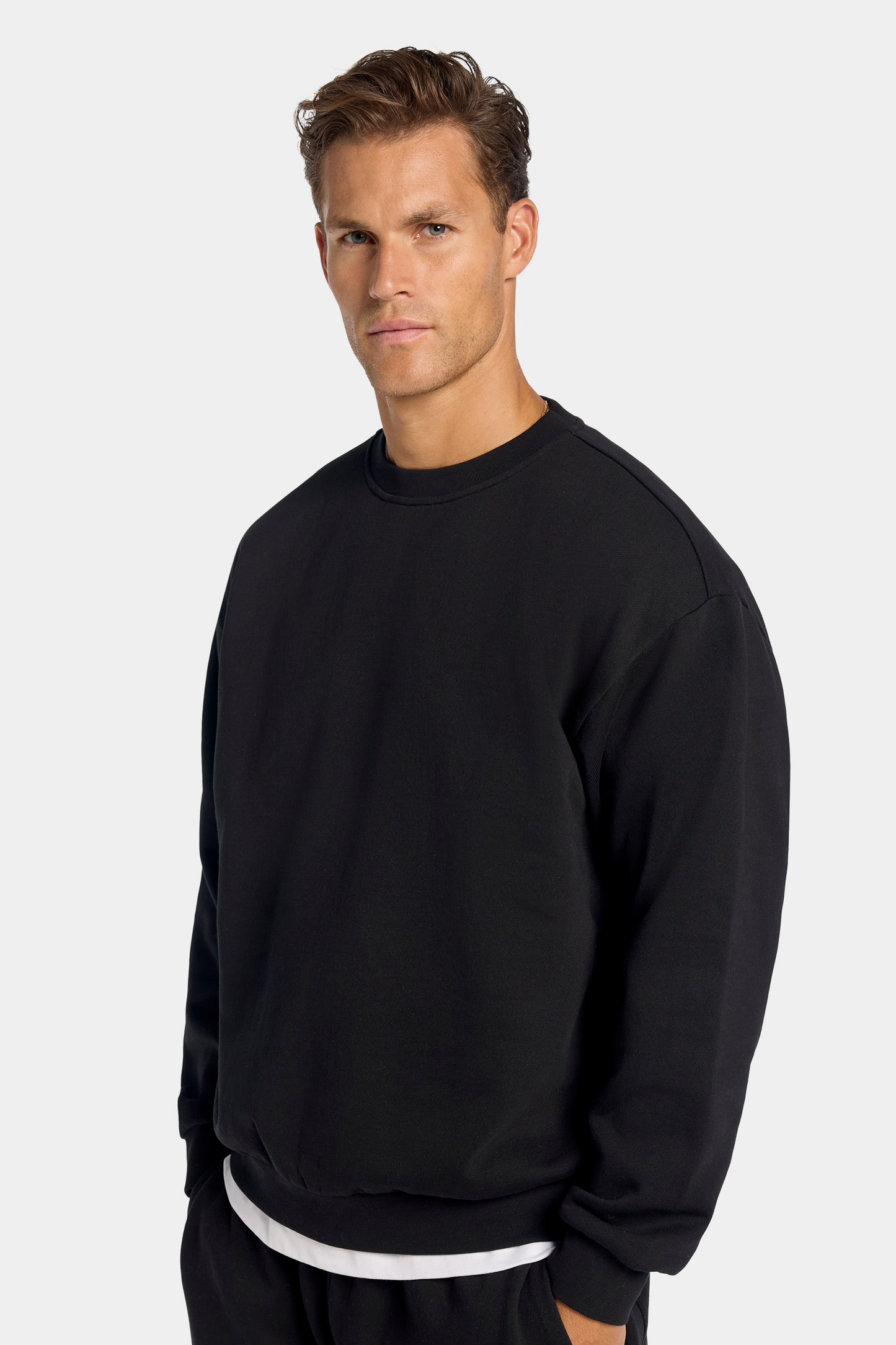 EL SUÉTER OVERSIZED CUELLO REDONDO MILAN