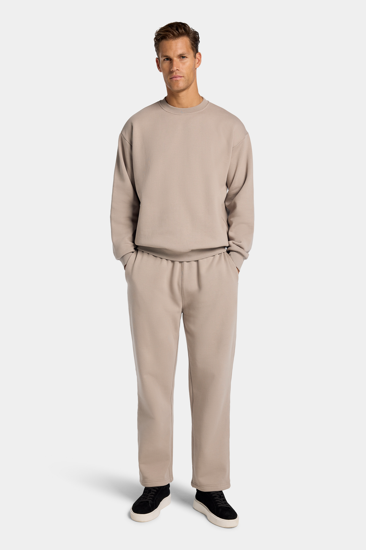 EL SUÉTER OVERSIZED CUELLO REDONDO MILAN