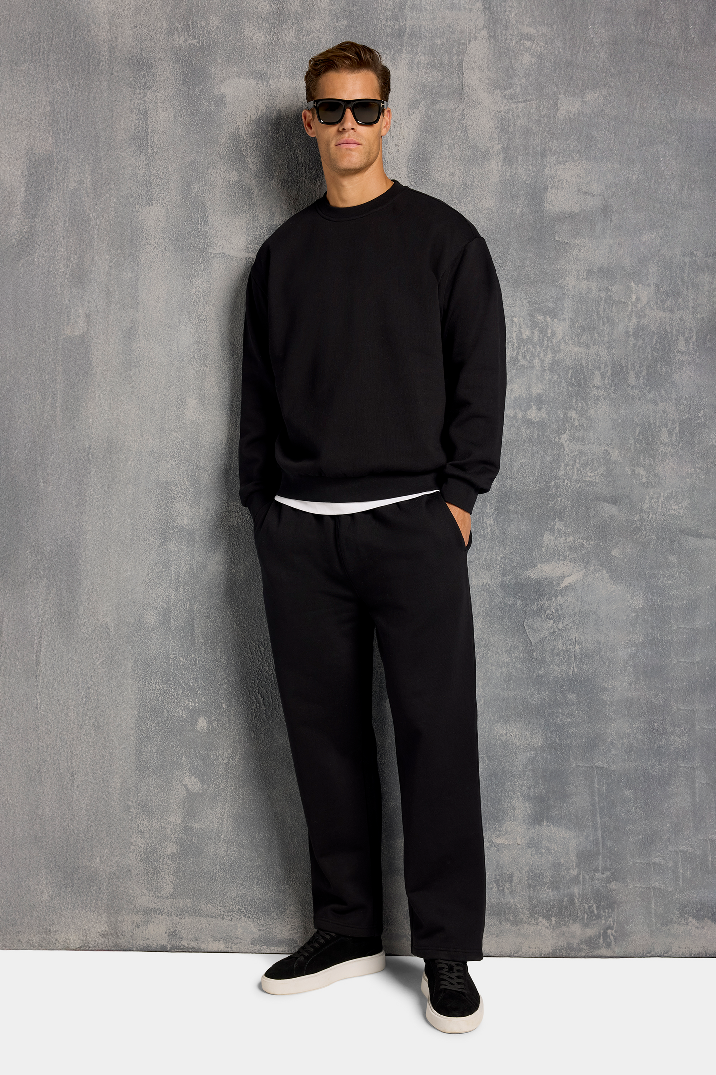 EL SUÉTER OVERSIZED CUELLO REDONDO MILAN