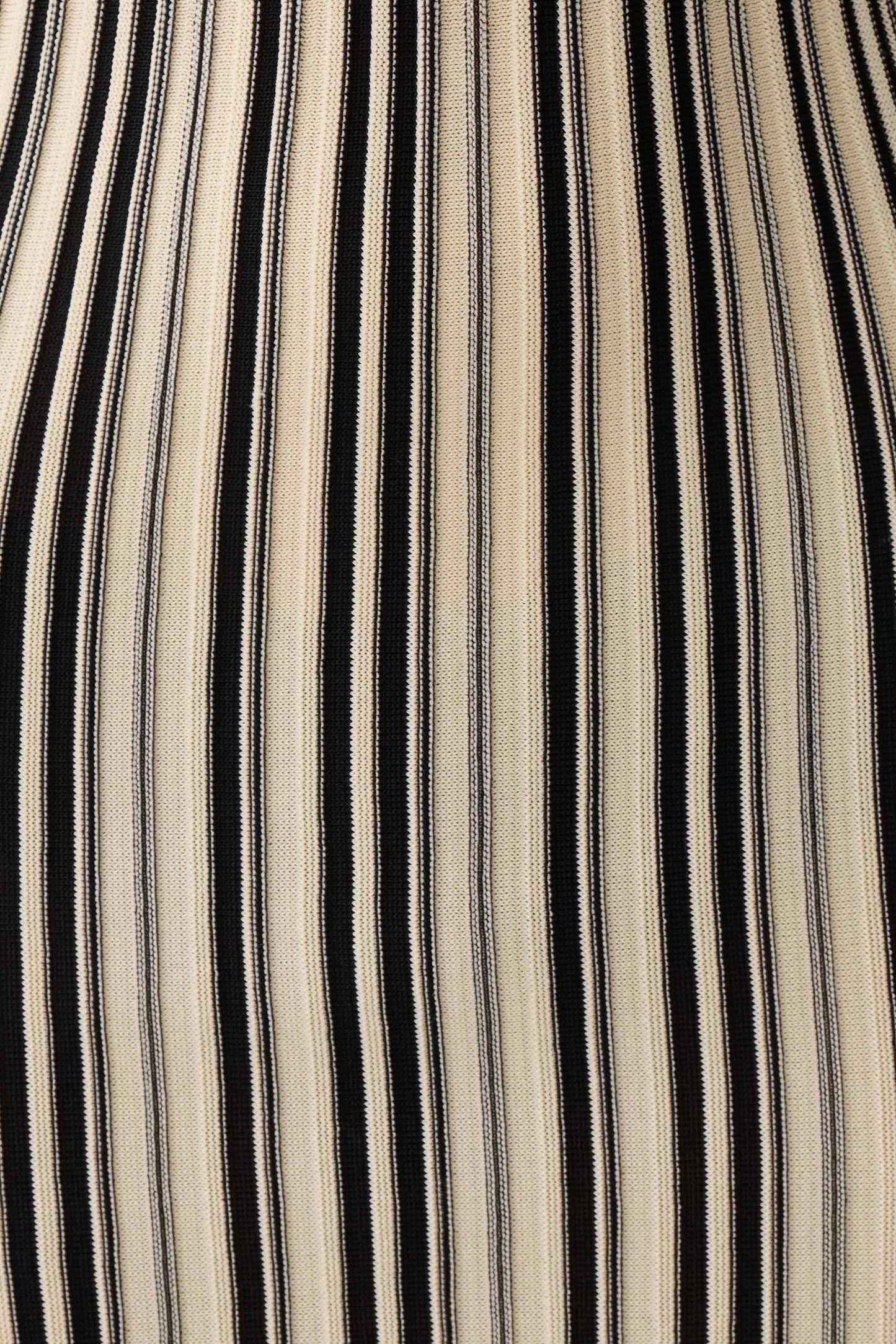 Vestido Mini Sin Mangas a Rayas Meggie - Negro/Marfil