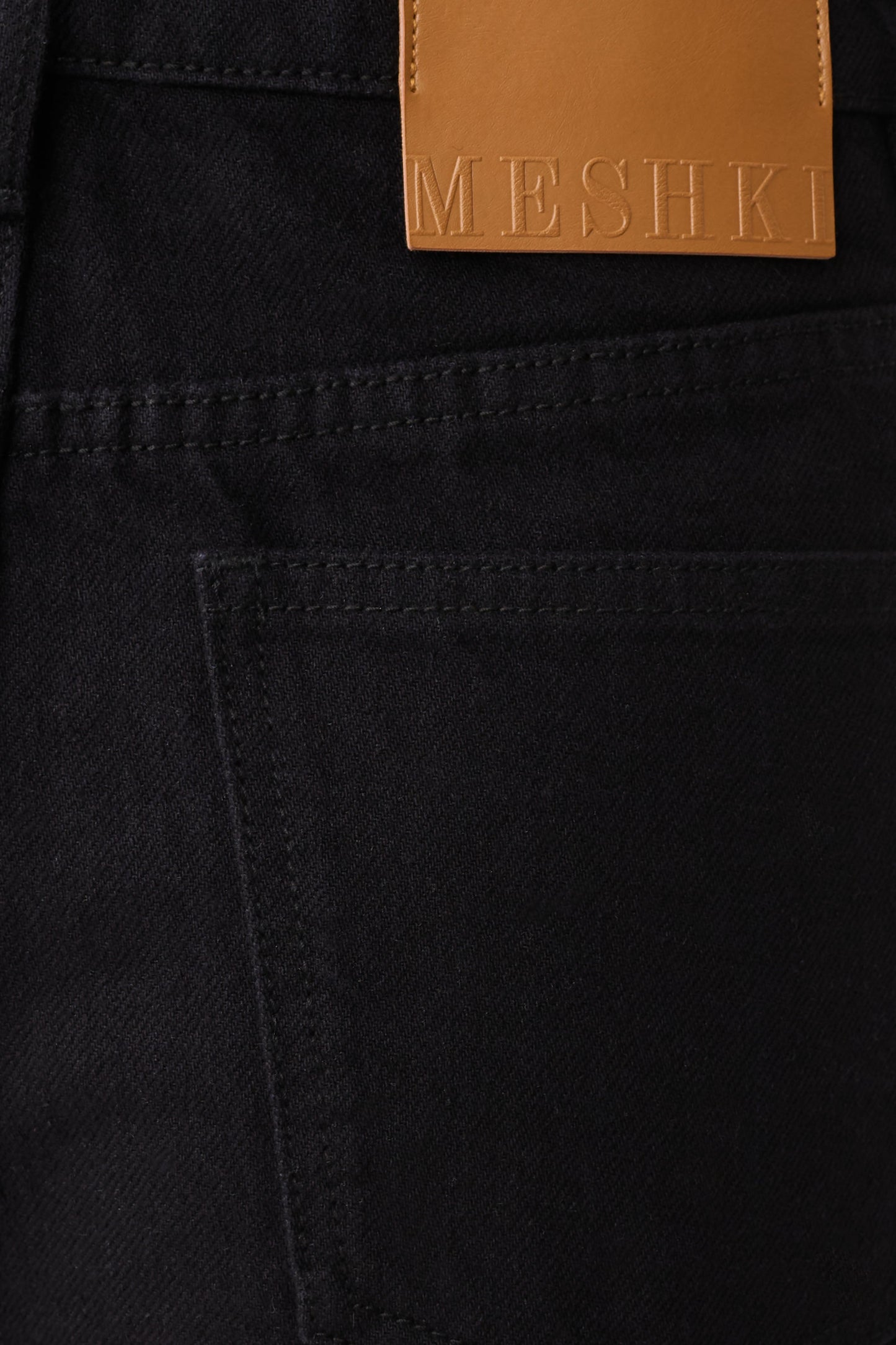 Jean Oversized con Pliegue Frontal Bobby - Negro