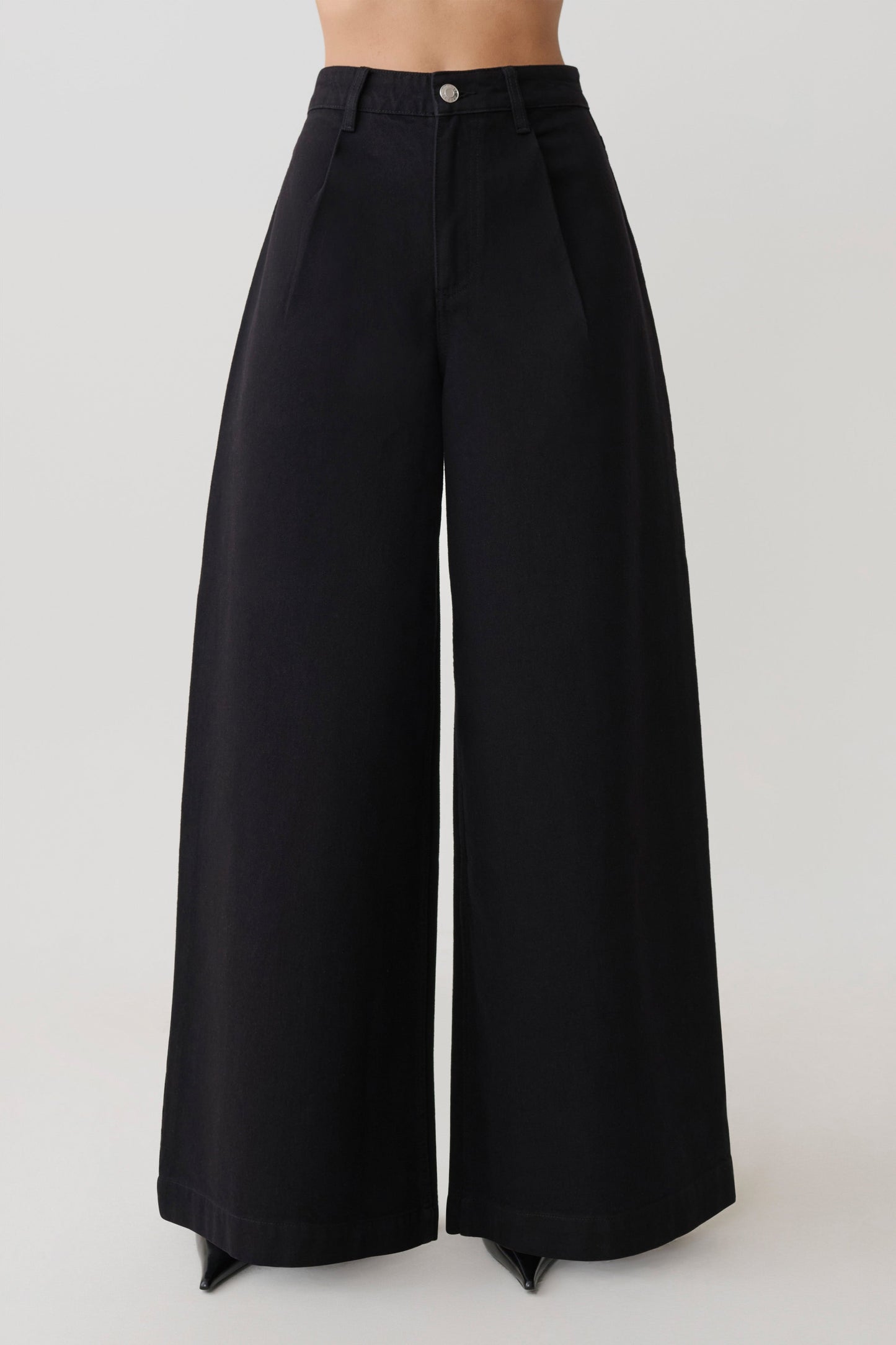 Jean Oversized con Pliegue Frontal Bobby - Negro