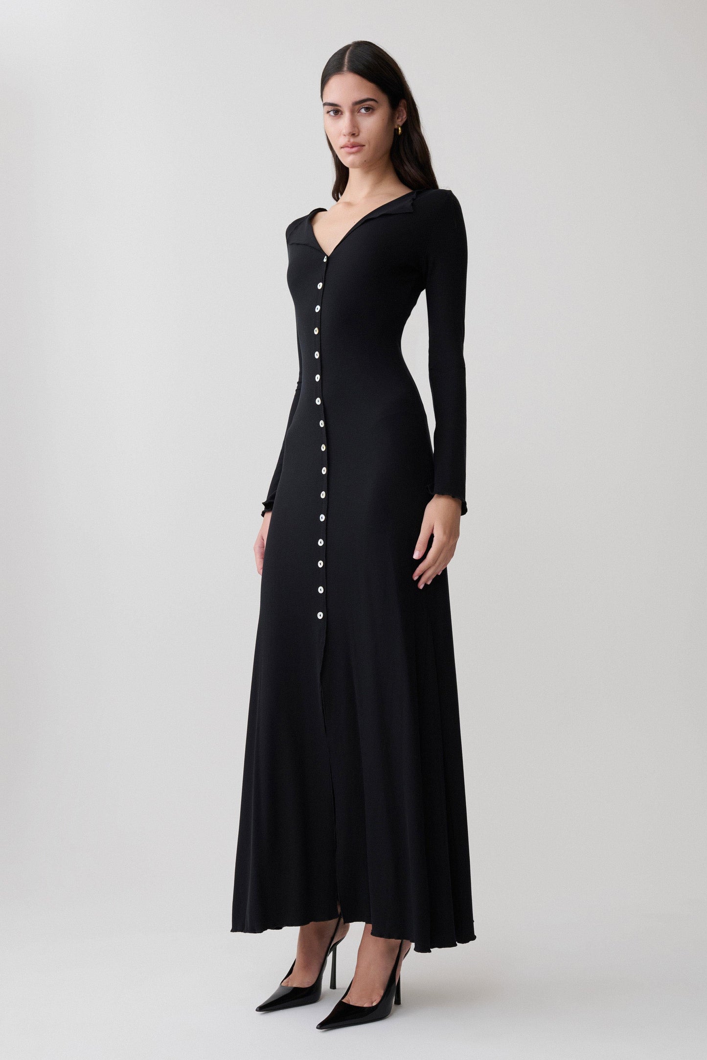 Vestido Maxi Manga Larga con Botones Tanya - Negro