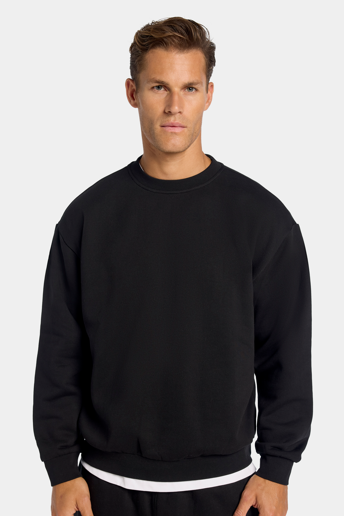 EL SUÉTER OVERSIZED CUELLO REDONDO MILAN