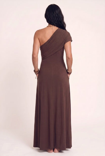 Vestido elegante sin tirantes de red