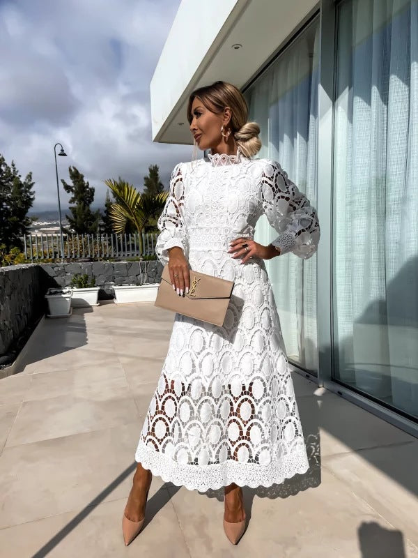 Valentina | Vestido de encaje que estiliza