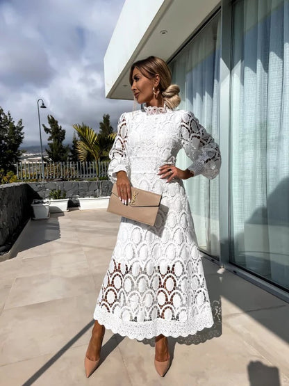 Valentina | Vestido de encaje que estiliza