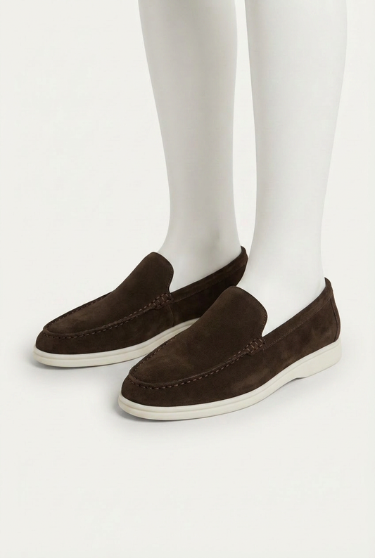 Elegantes mocasines de ante