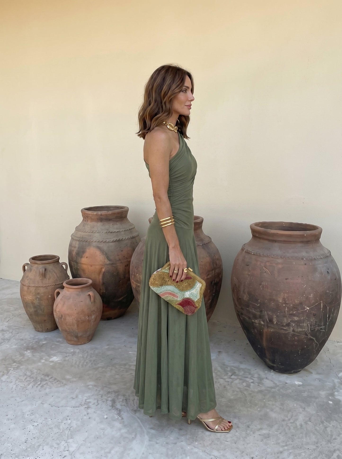Vestido elegante sin tirantes de red